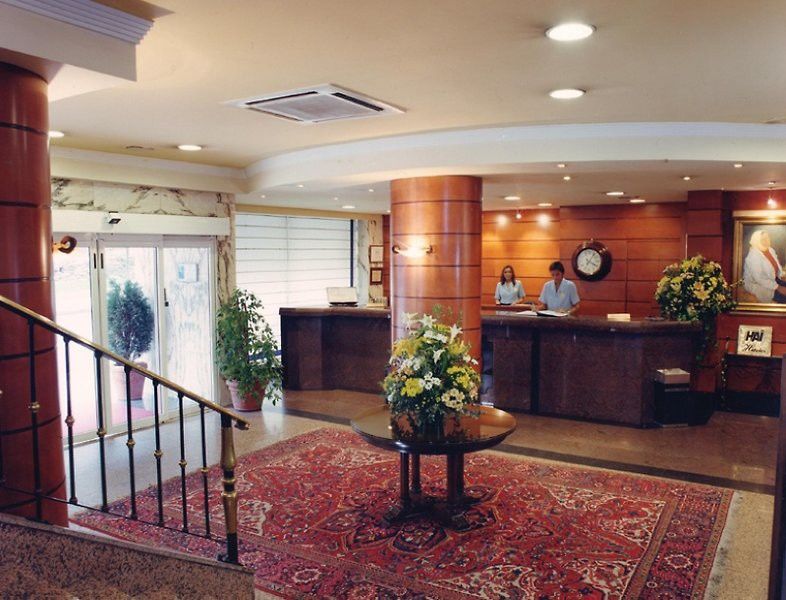 Hotel Gran Regente Oviedo Interno foto